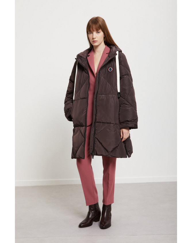 Abrigo midi de plumas con capucha...