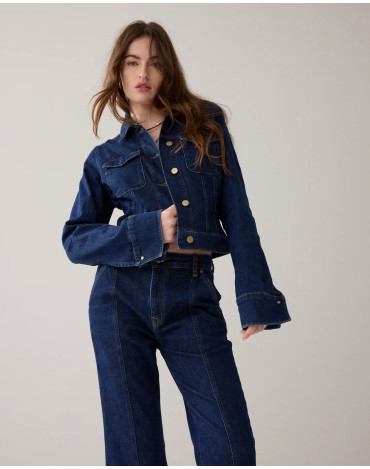 Cazadora vaquera entallada...